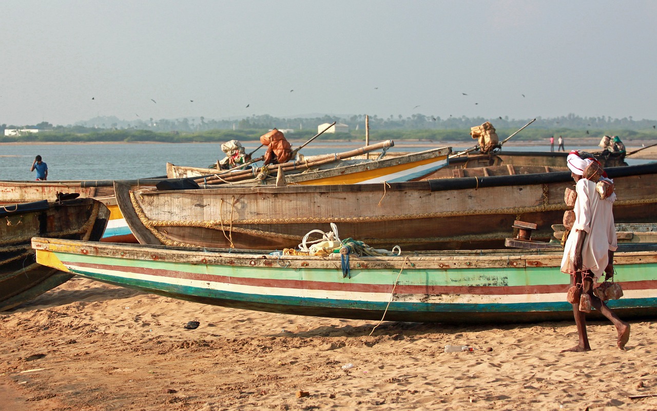 India Fishing Boats Fisherman Beach Free Image From Needpix Com