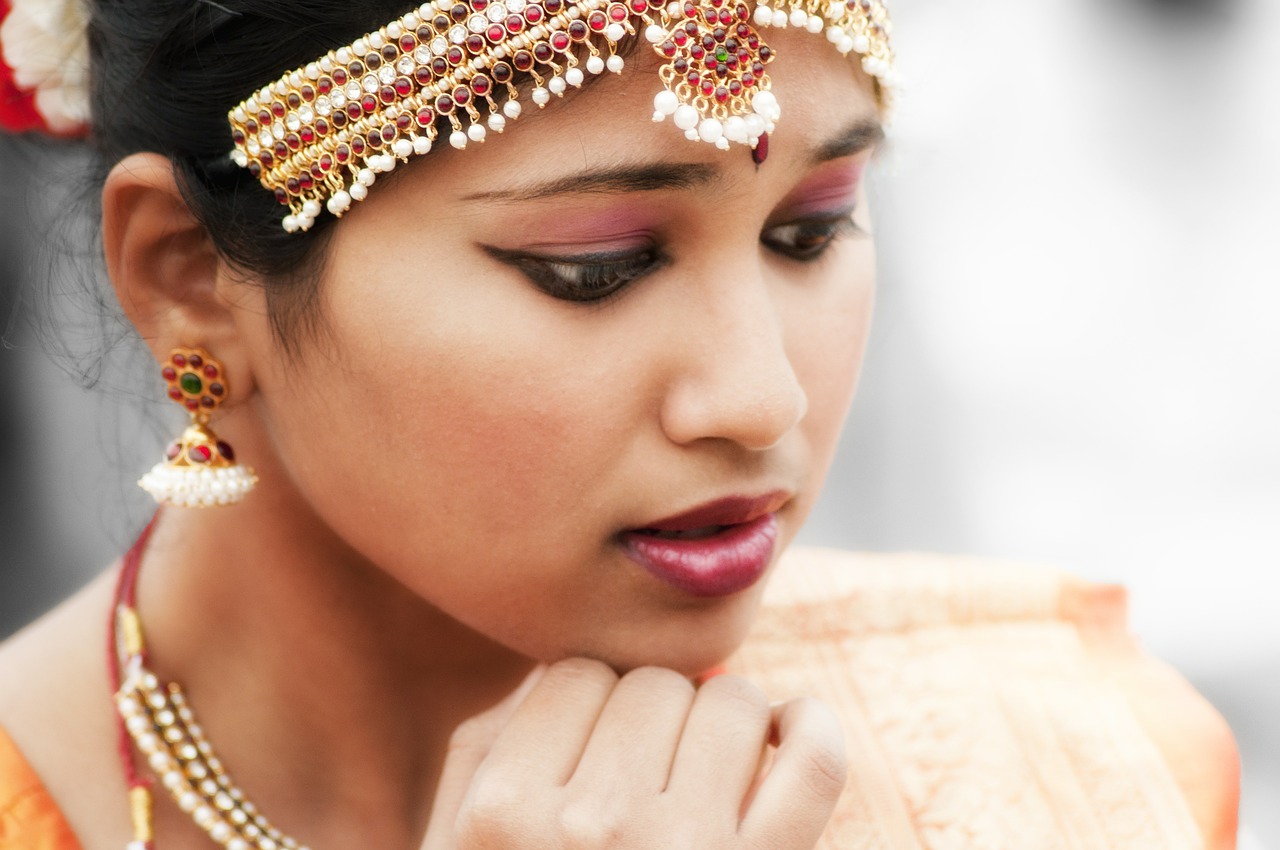 indian woman dancer free photo