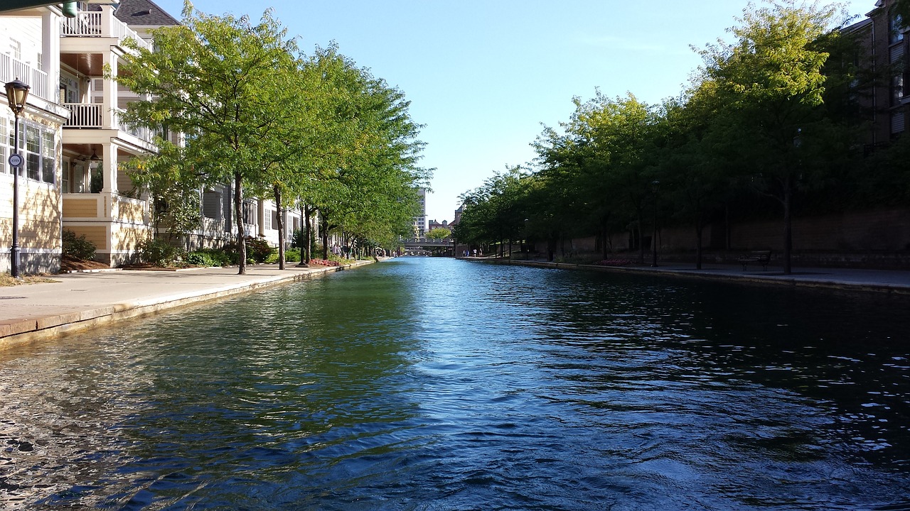 indianapolis downtown canal free photo