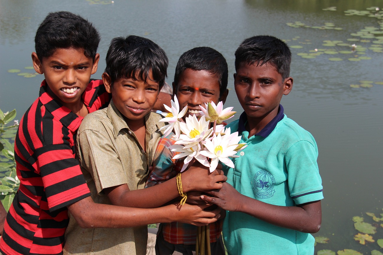 indians children guys free photo