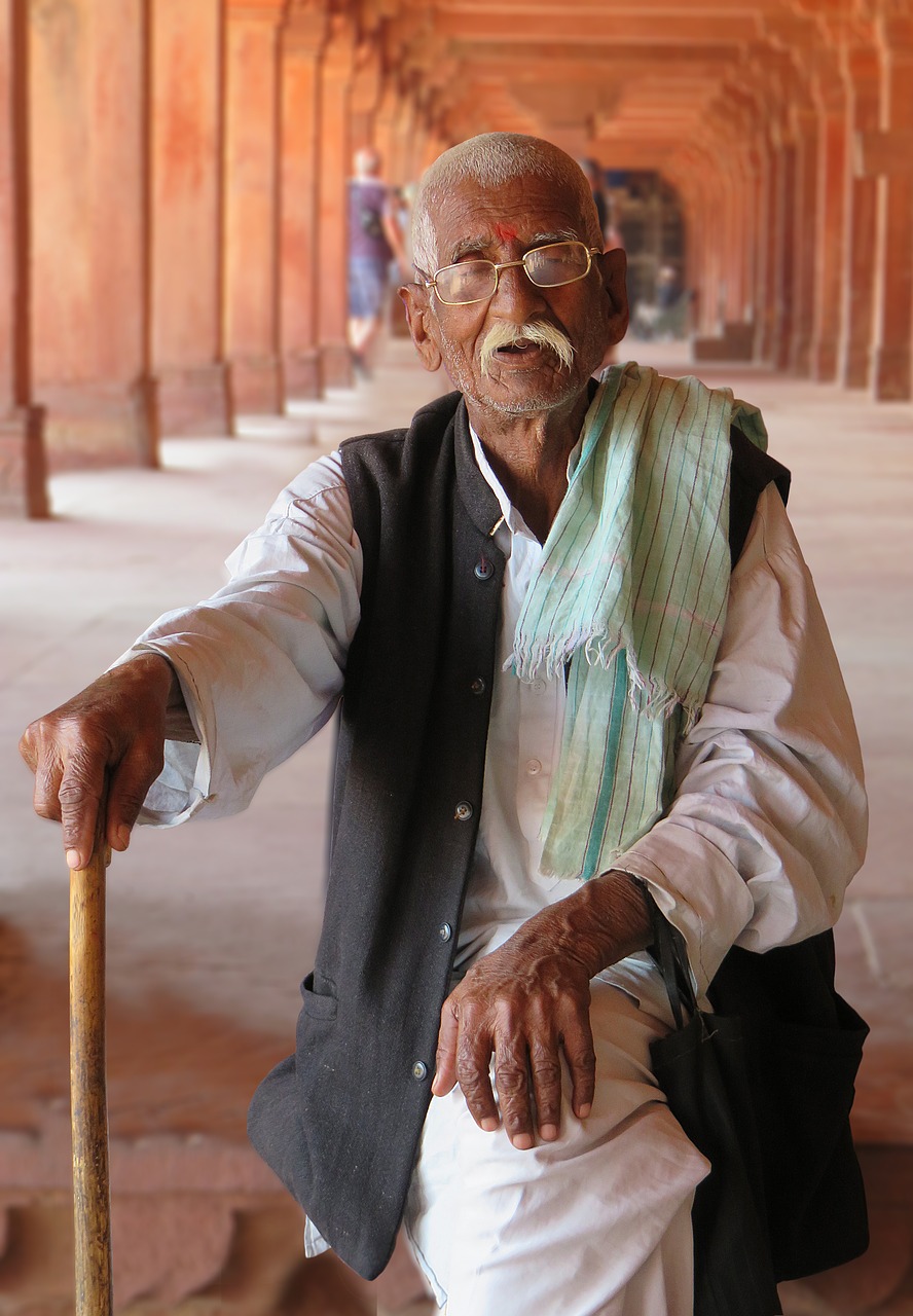 indians old man sitting free photo