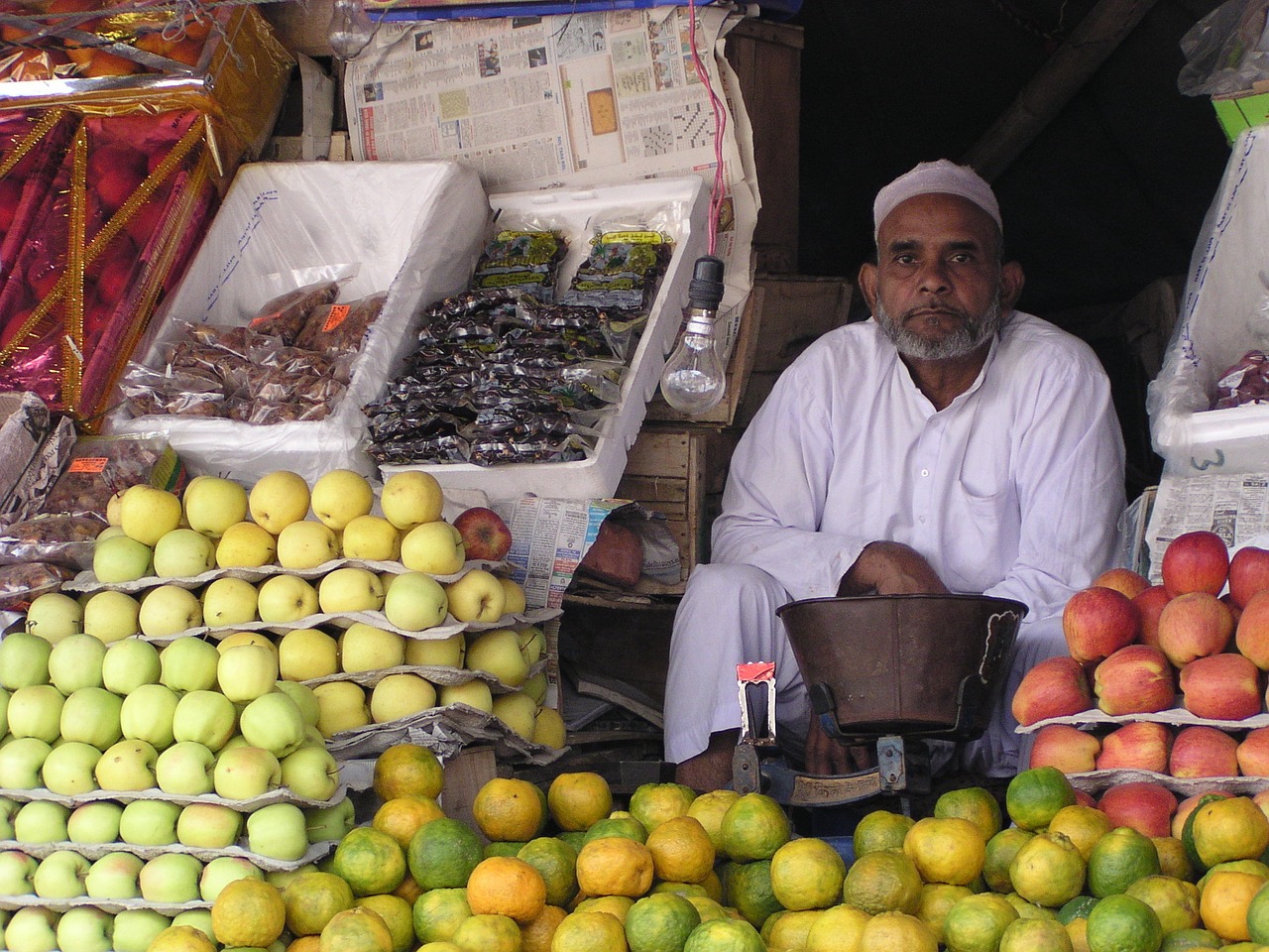 indians seller fruit free photo