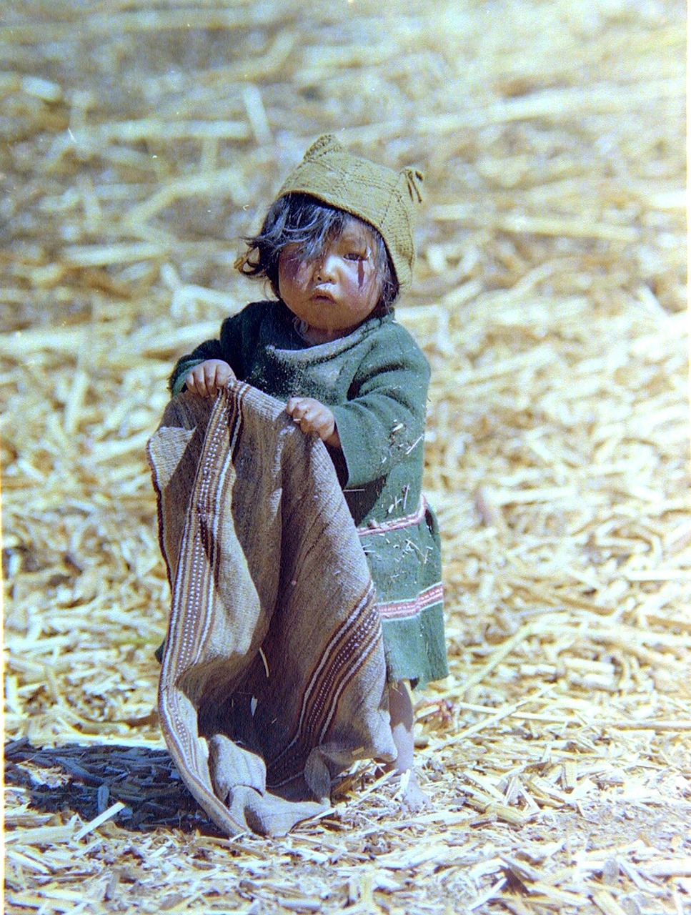 indigenous peruvian child free photo