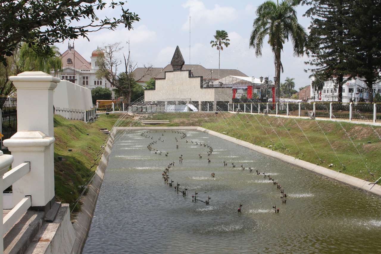 indonesia palace park free photo