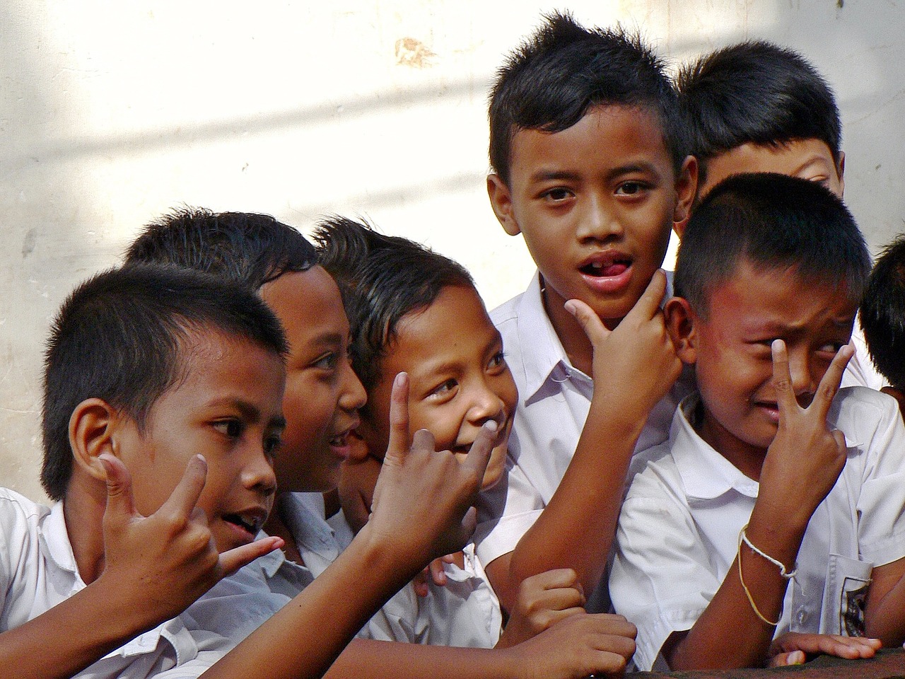 indonesia bali schoolchildren free photo