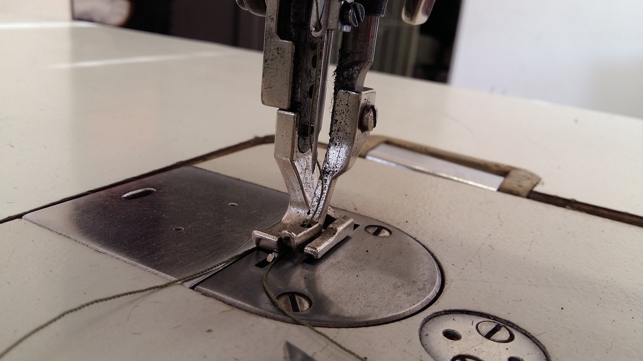 industrial  sewing  machine free photo