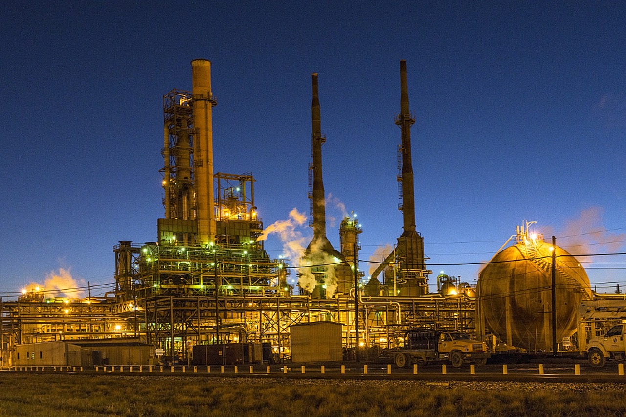 industrial refinery petroleum free photo