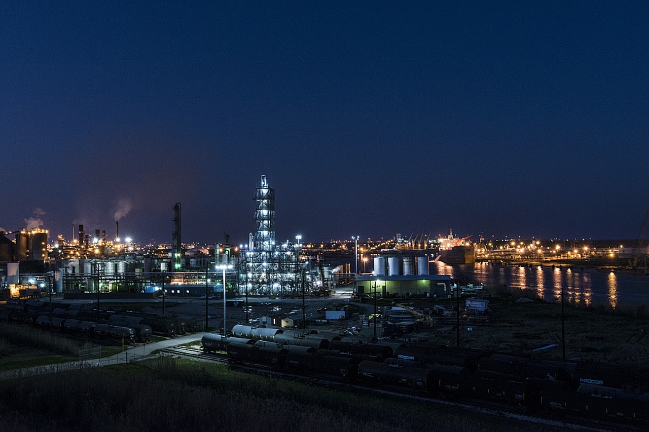 industrial refinery petroleum free photo