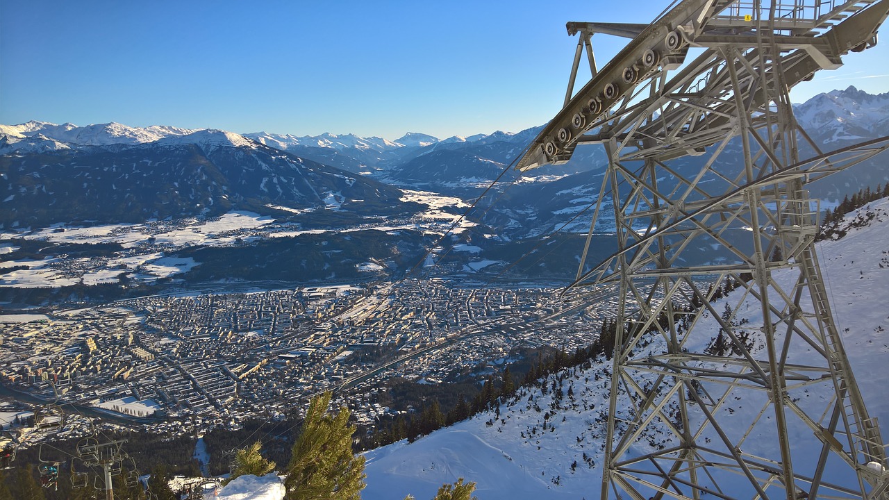 innsbruck cable car winter free photo