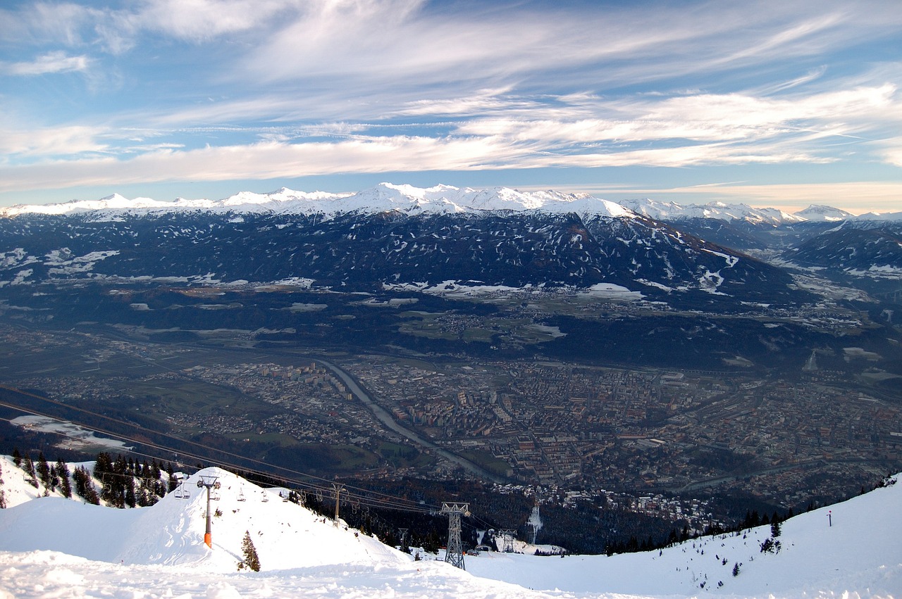 innsbruck mountains view of the valley free photo