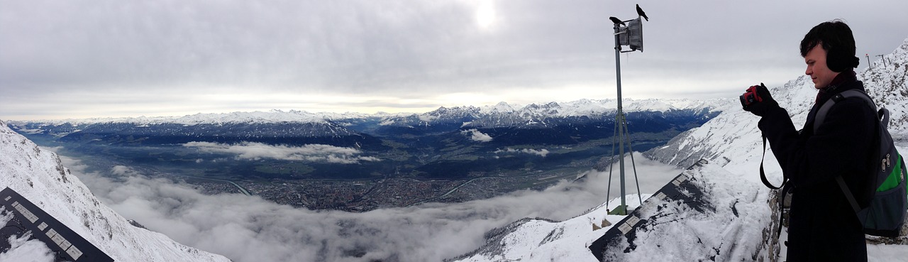 innsbruck travel snow free photo