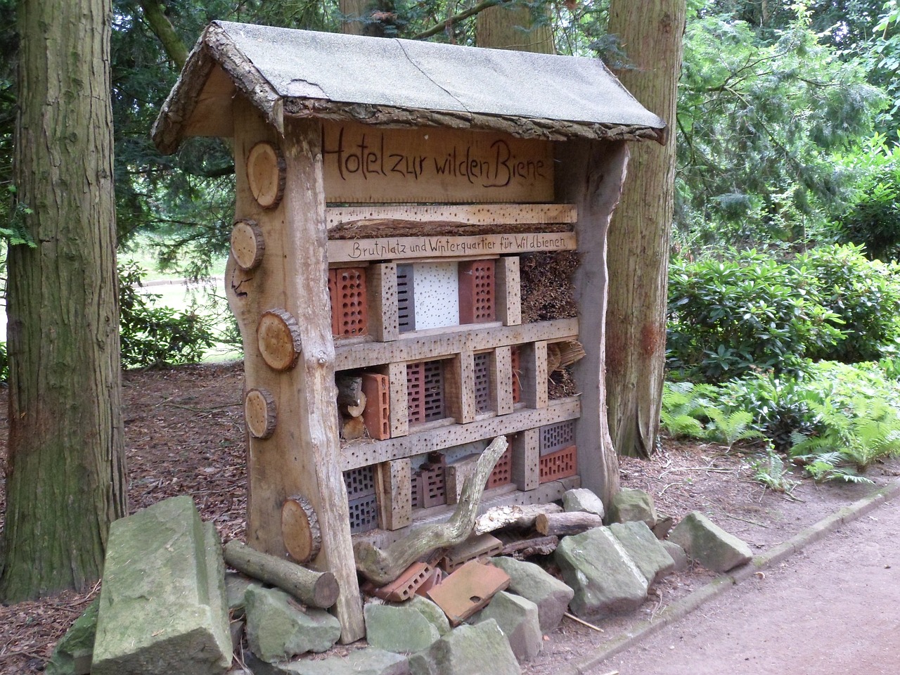 insect hotel bee hotel insect protection free photo