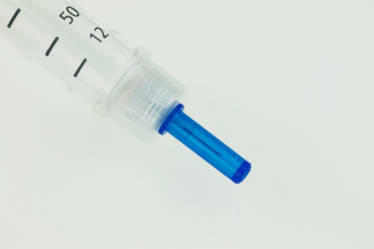 insulin spray needle free photo