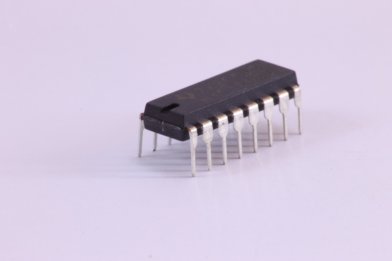 integrated circuit electronics expander free photo