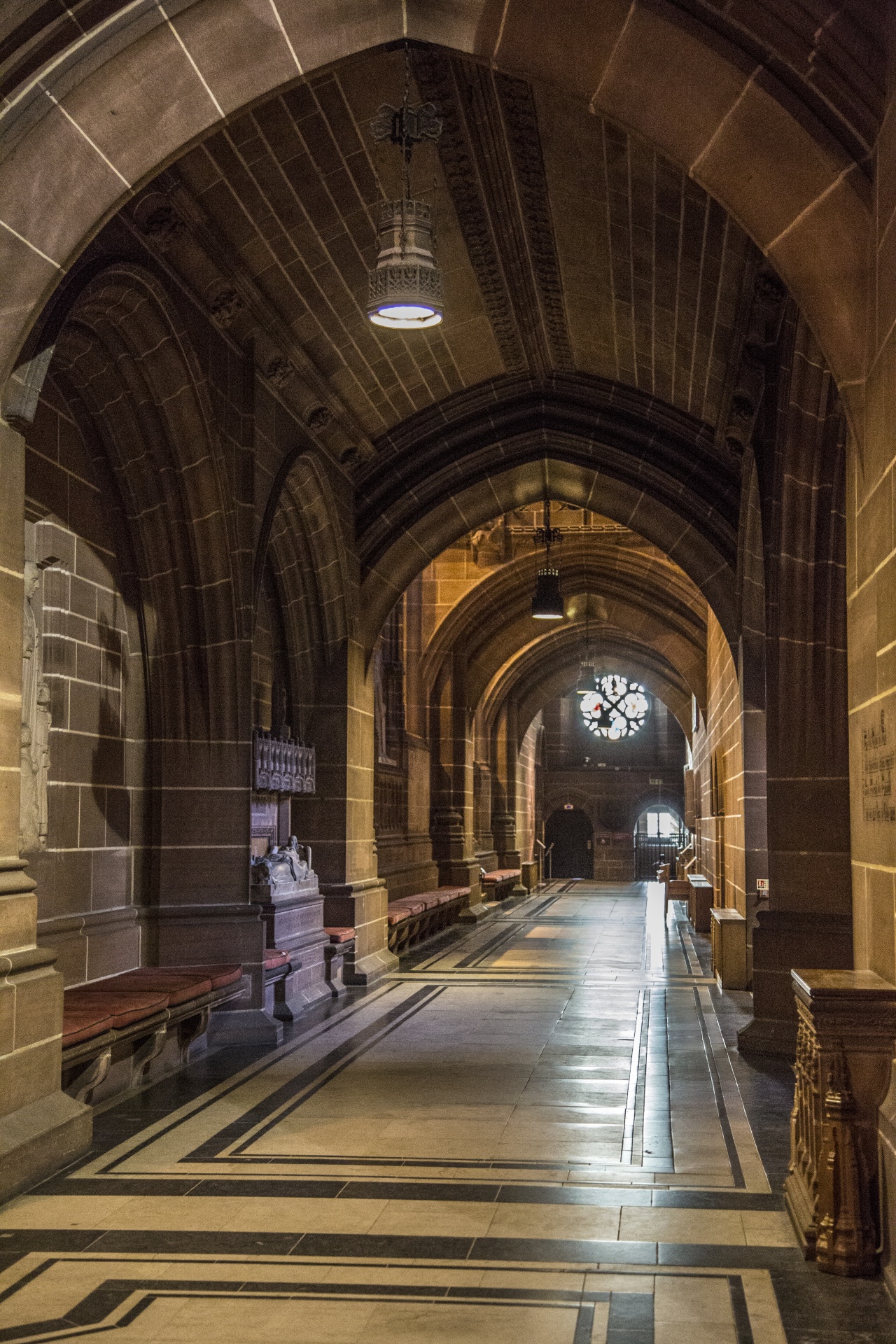 liverpool interior cathedral free photo