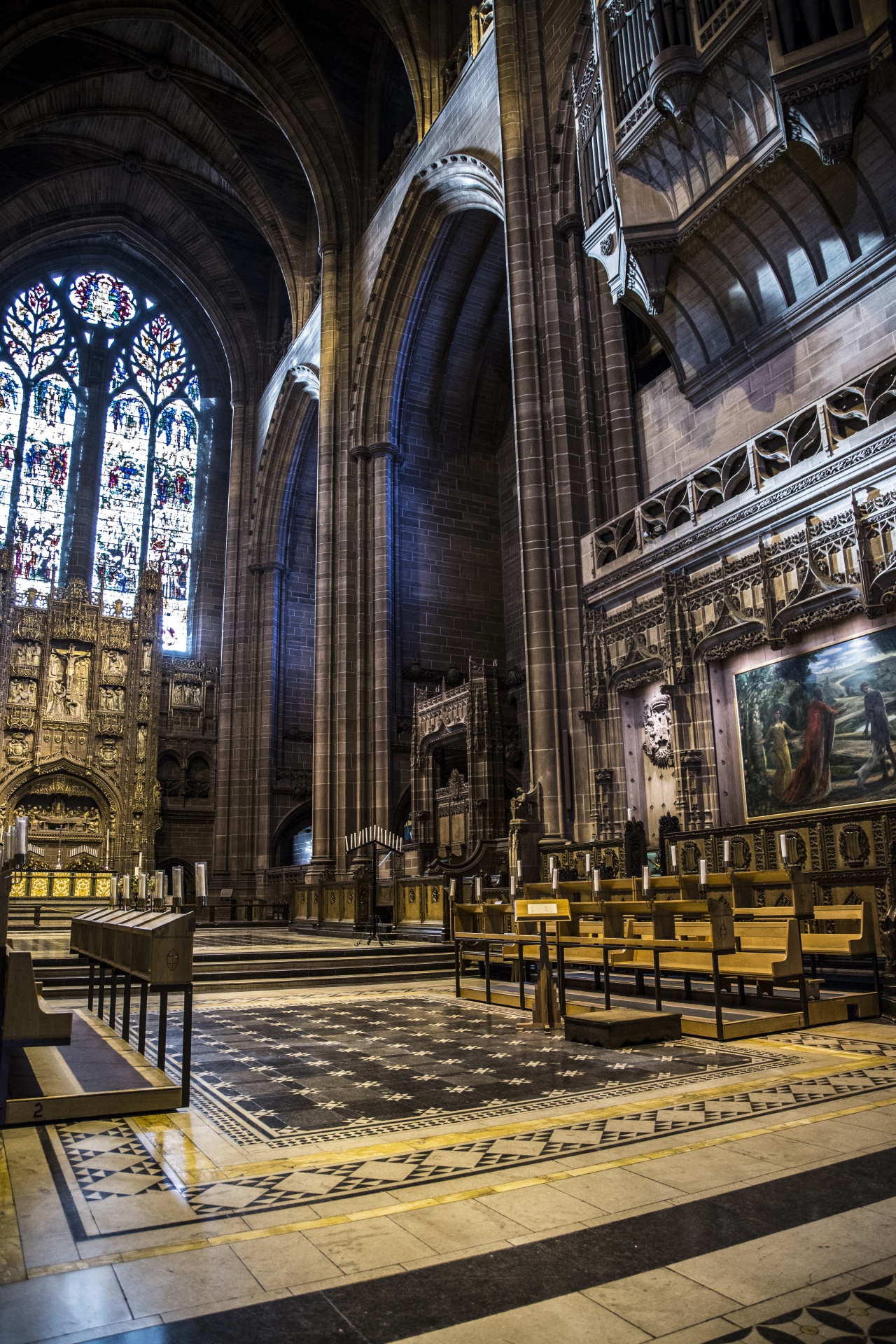 liverpool interior cathedral free photo