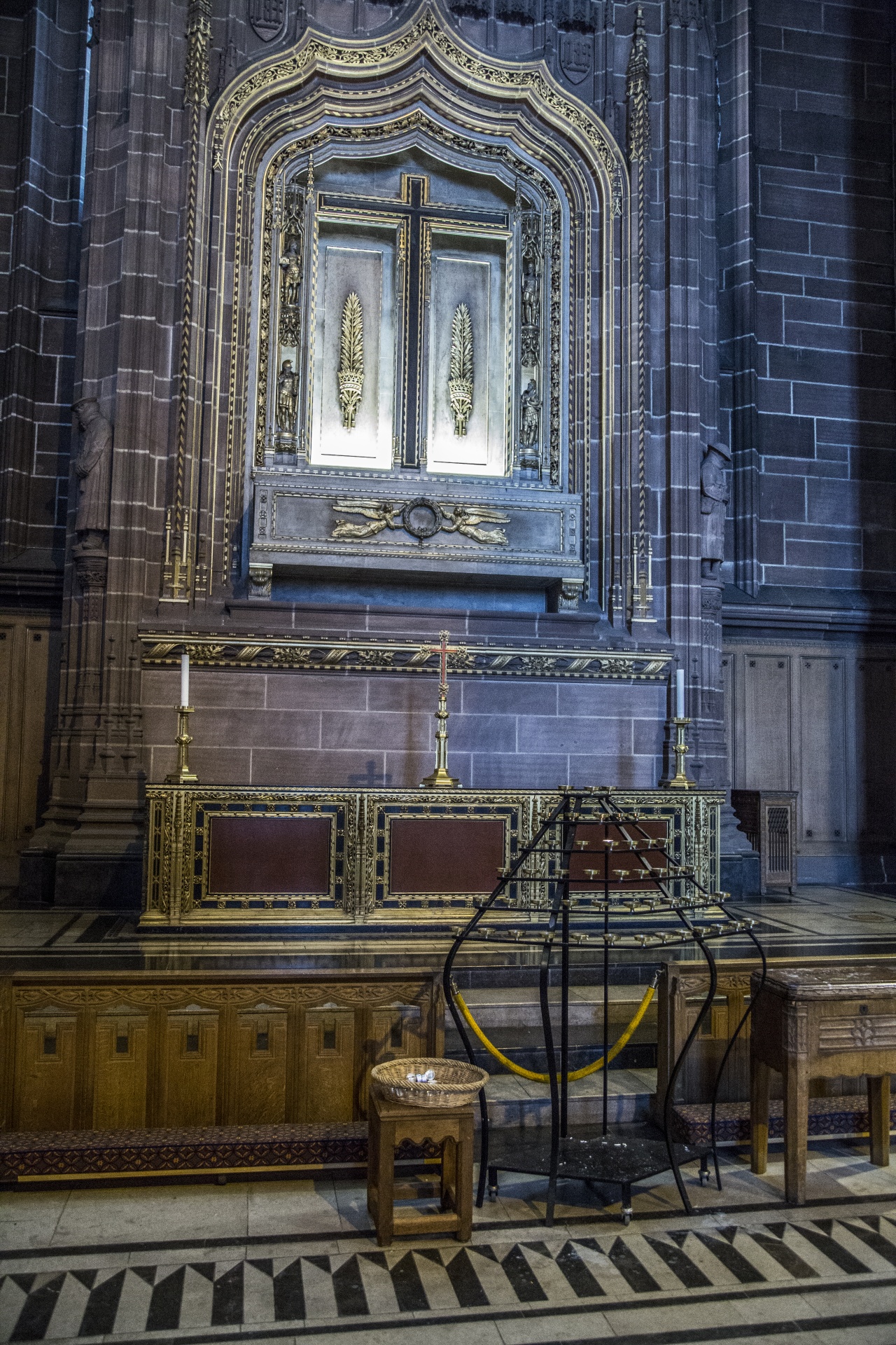 liverpool interior cathedral free photo