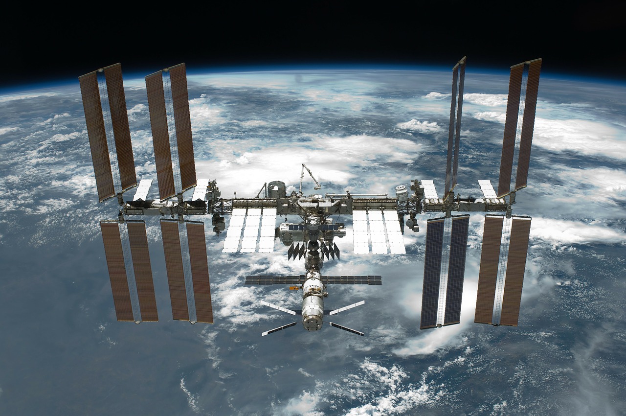 international space station iss space travel free photo