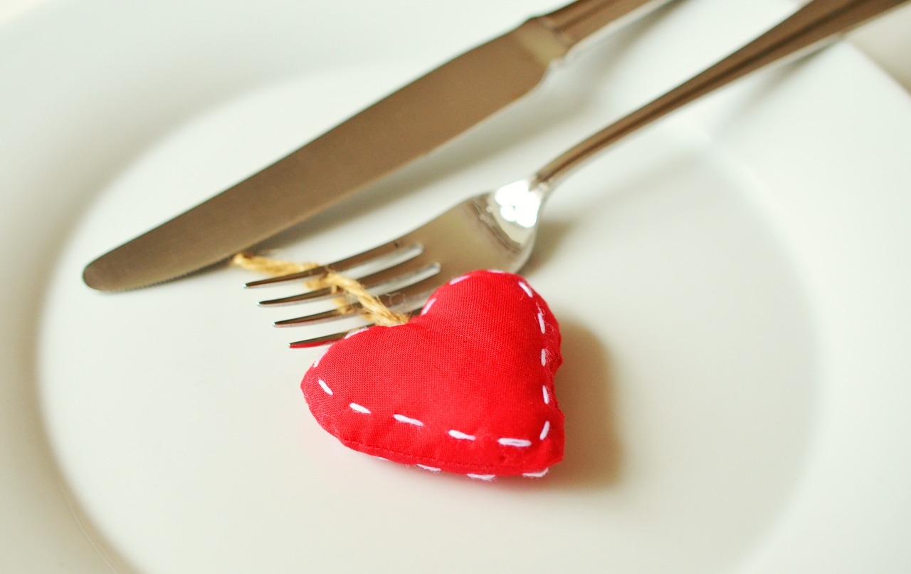 invitation heart eat free photo