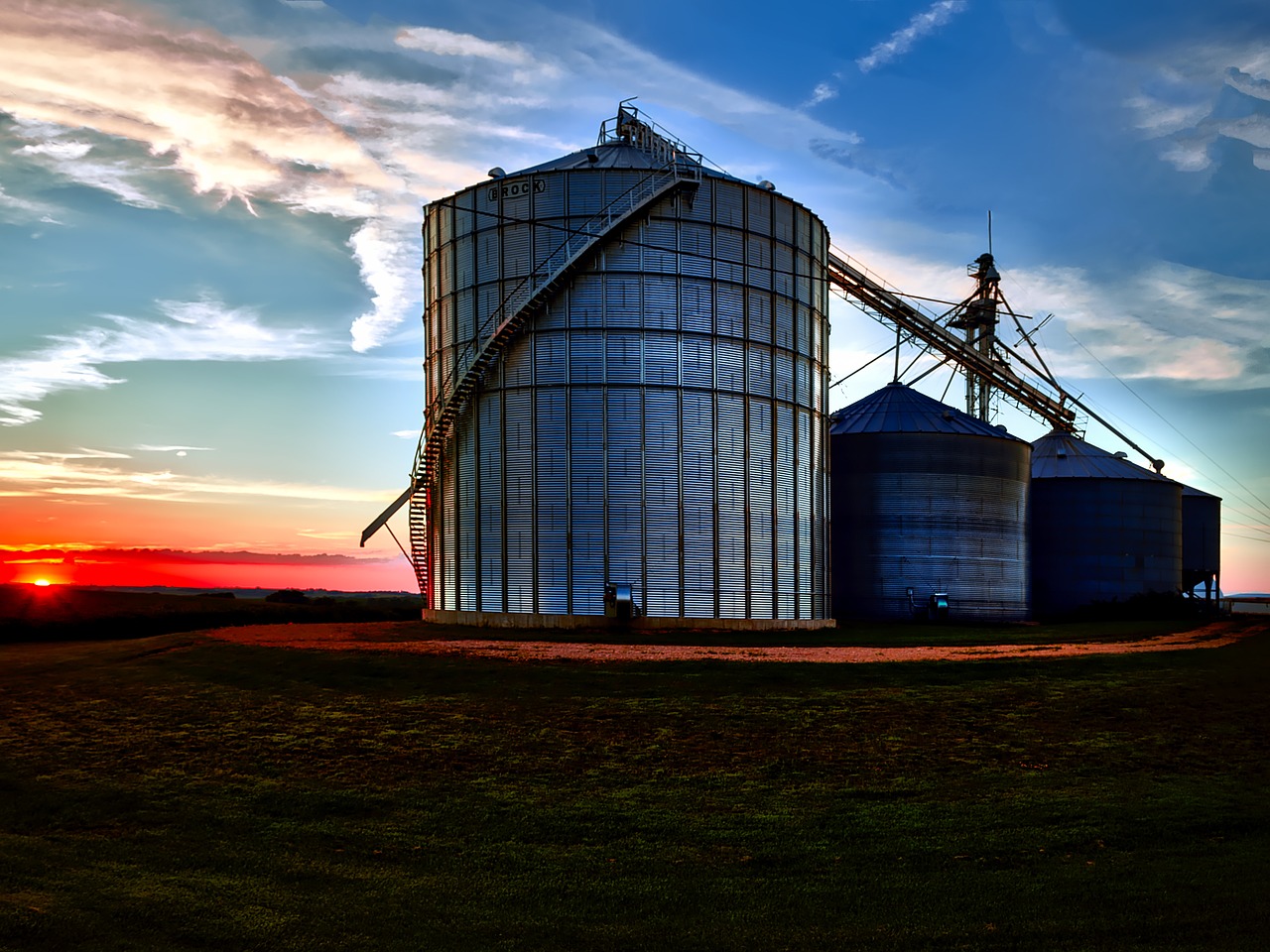 iowa farm sunset free photo