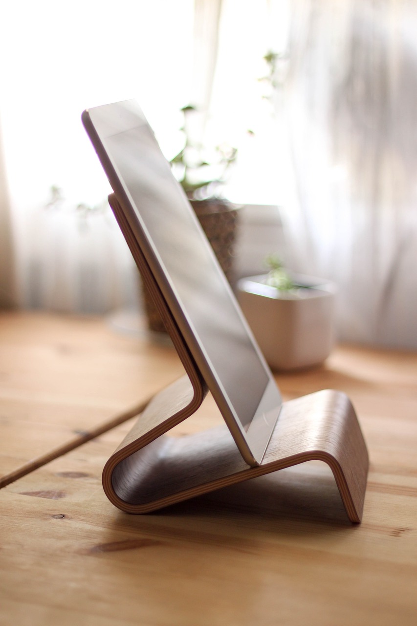 ipad tablet stand free photo