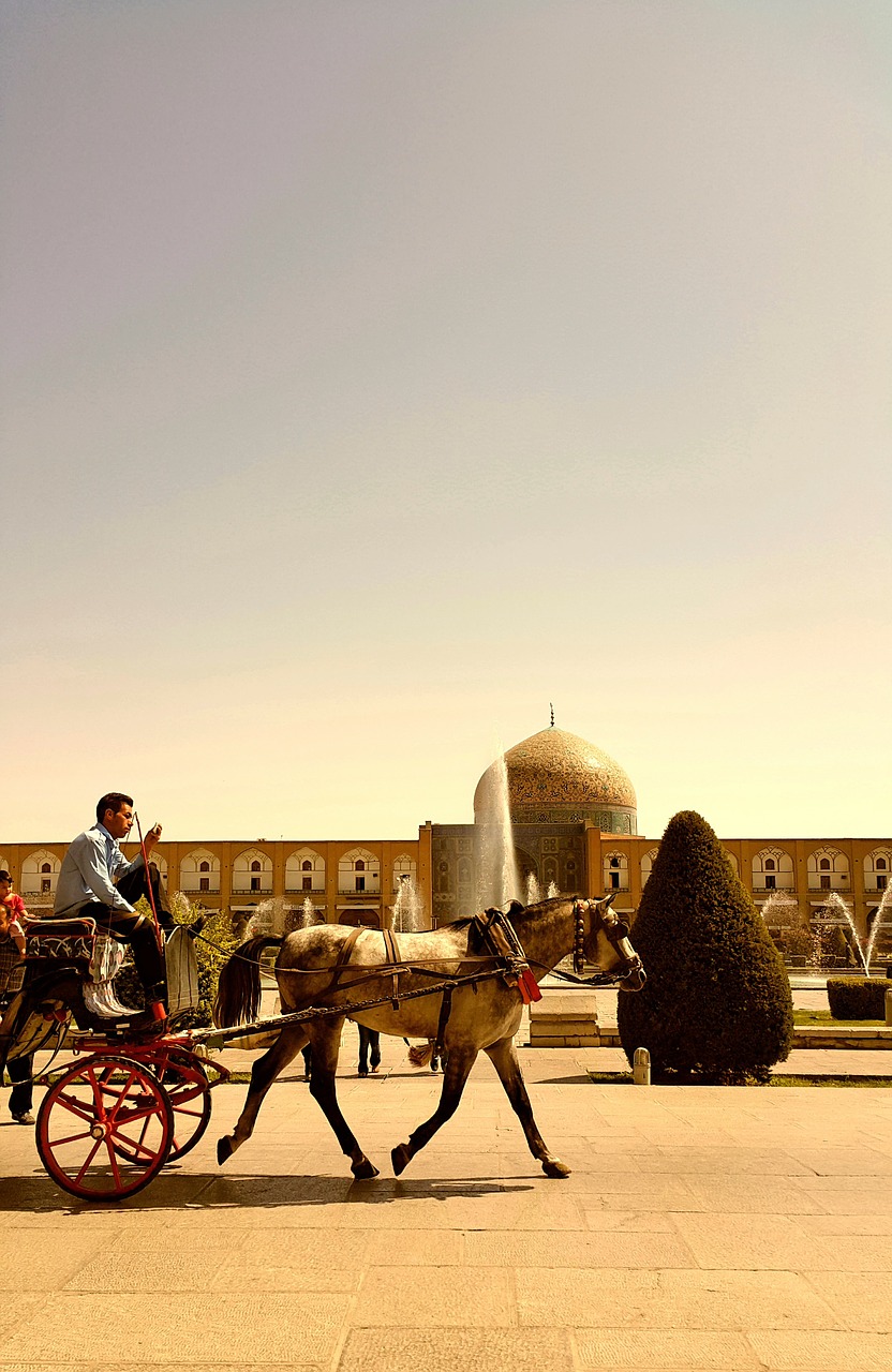 iran isfahan carriage free photo
