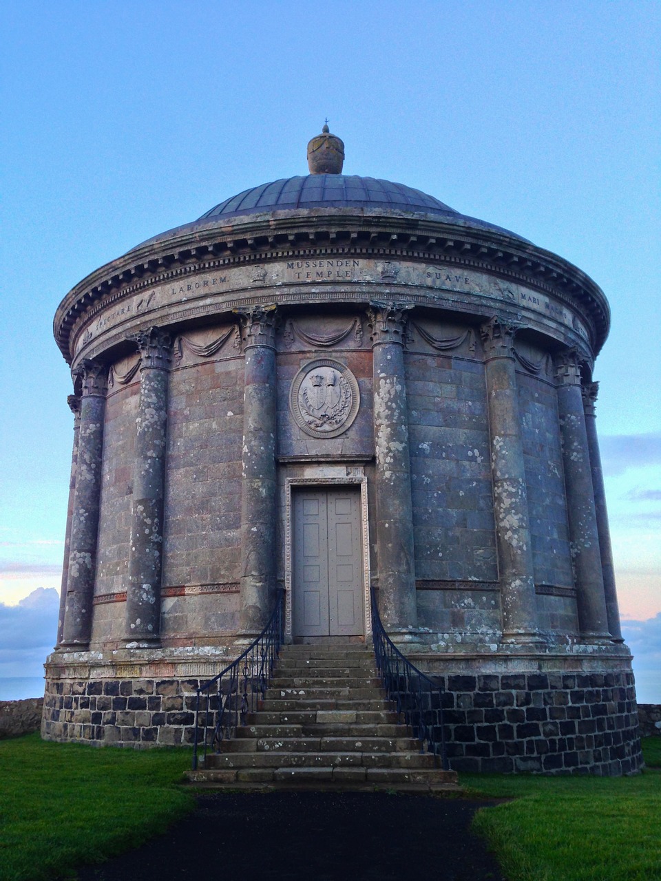 ireland musseden temple coast free photo