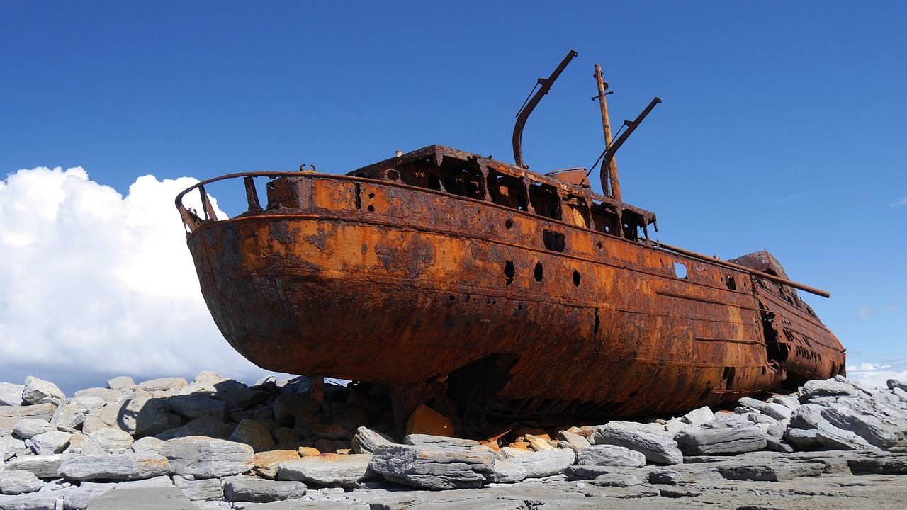 ireland inisheer ship wreck free photo