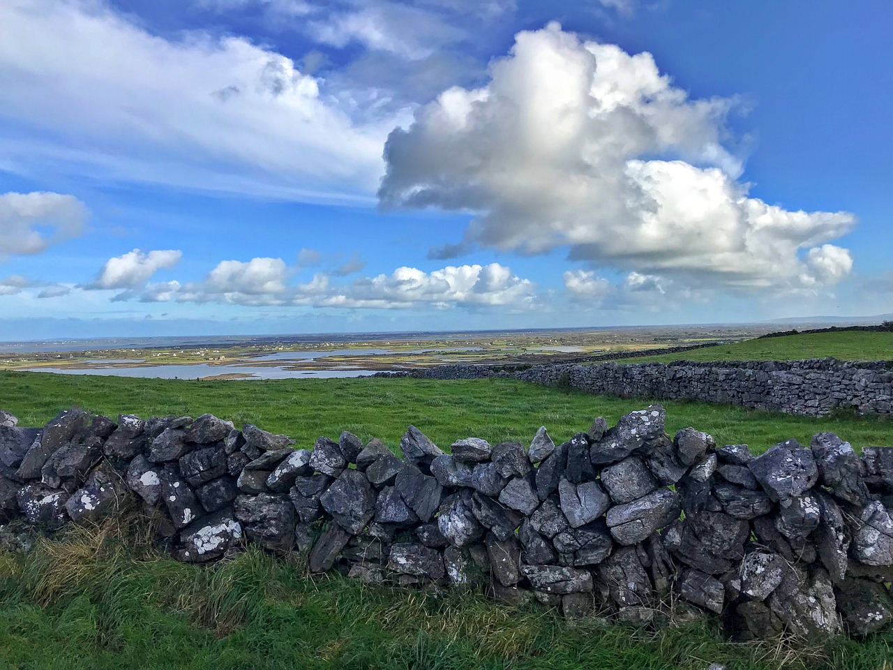 ireland rocks wall free photo