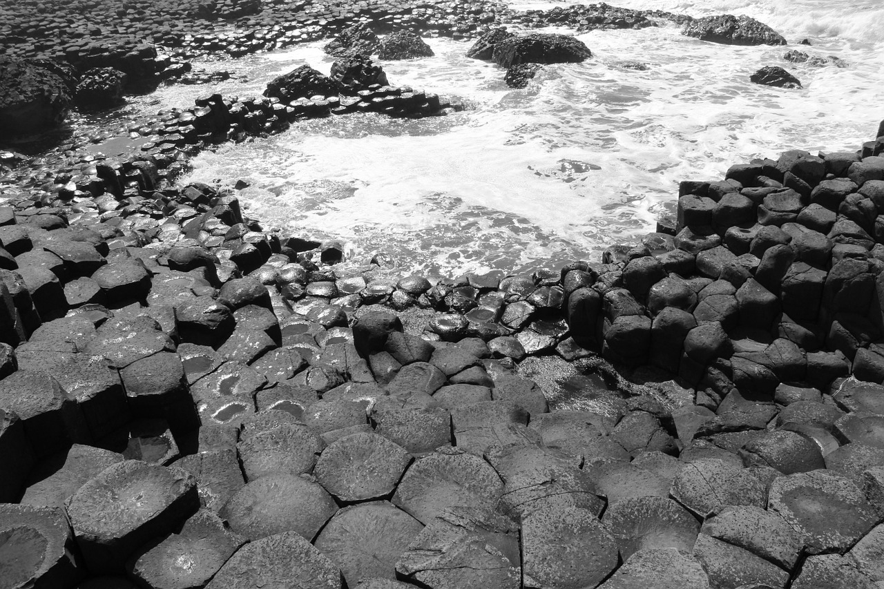 ireland giant's causeway sea free photo