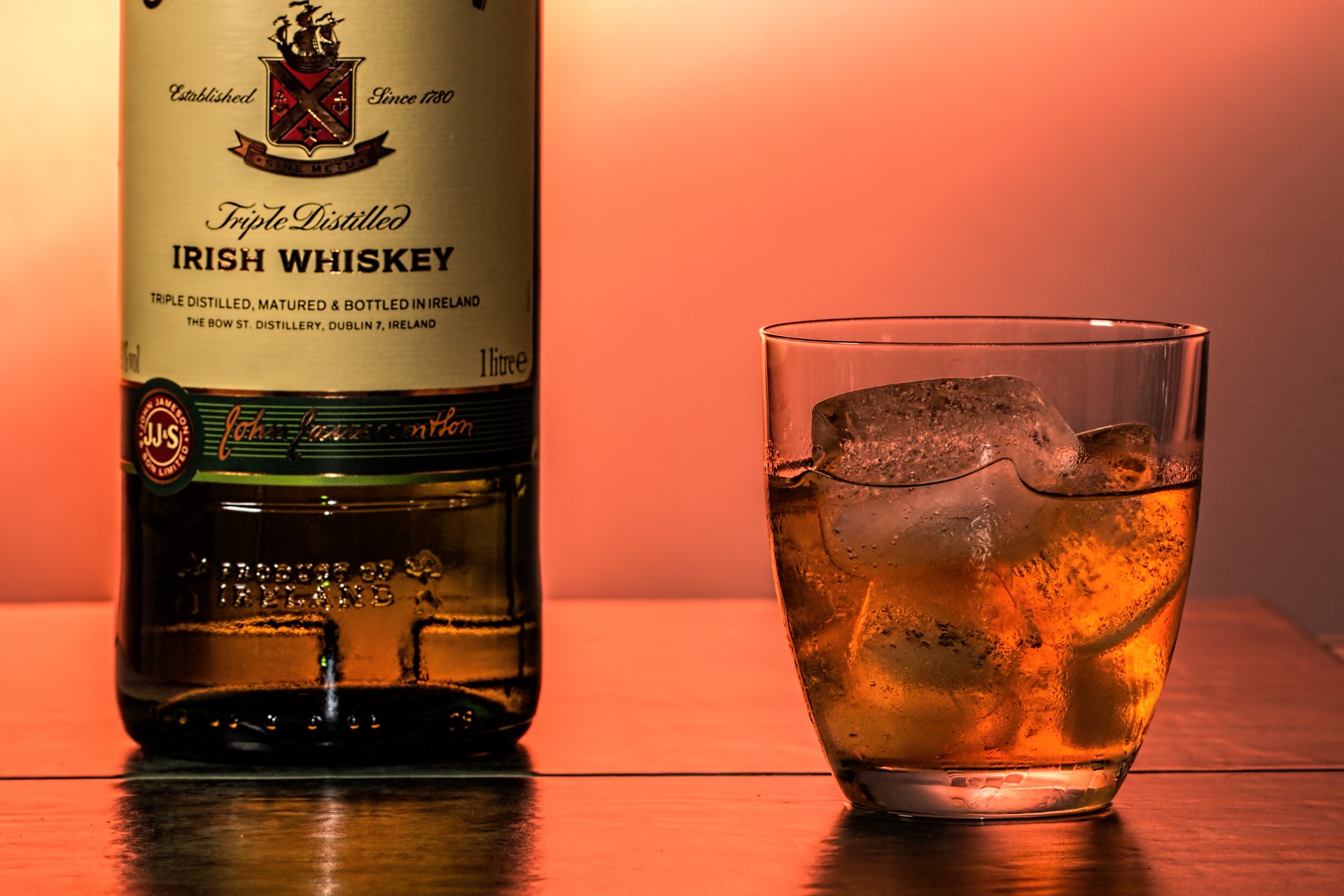 irish whiskey liquor sundowner free photo