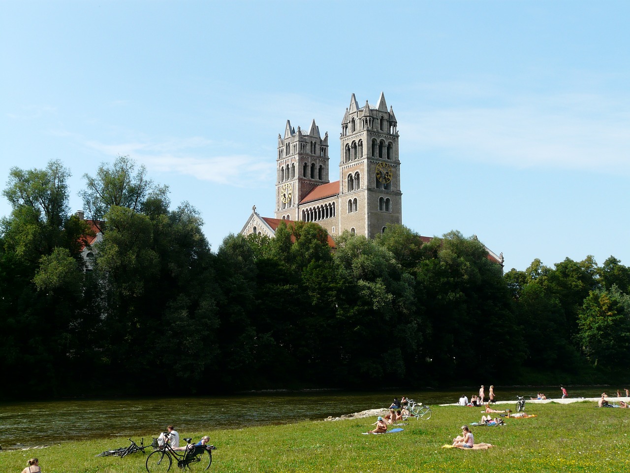 isar river lawn free photo