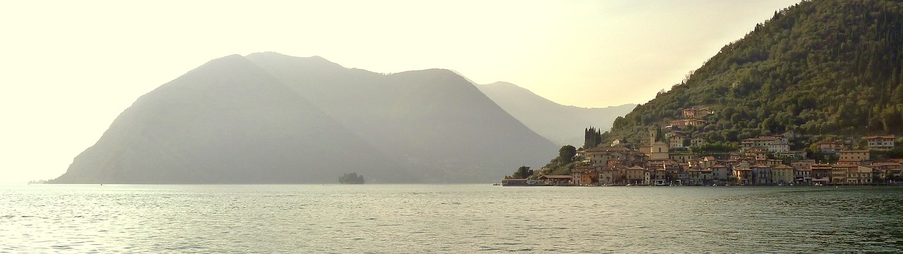 iseo lake montisola landscape free photo