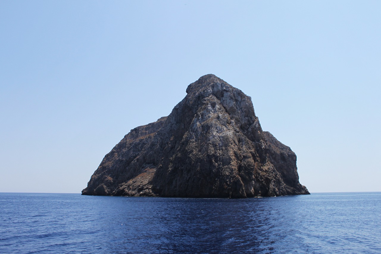 island rock cliff free photo