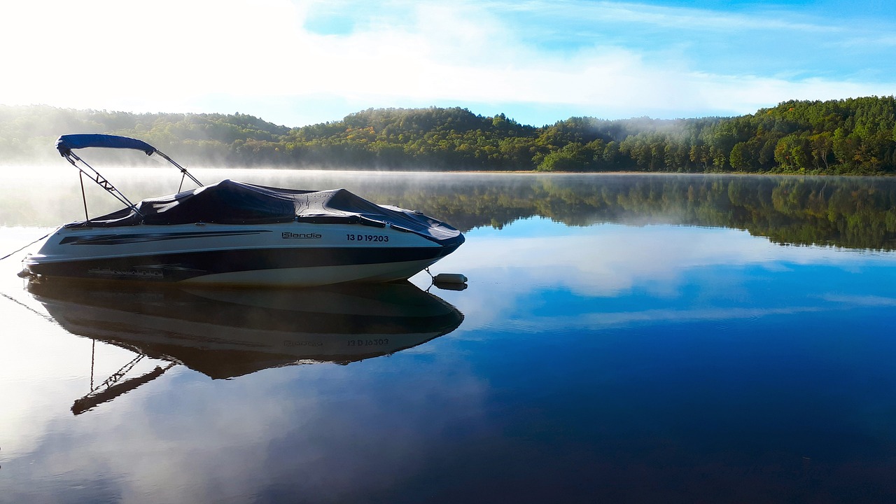 islandia  st-maurice  boat free photo