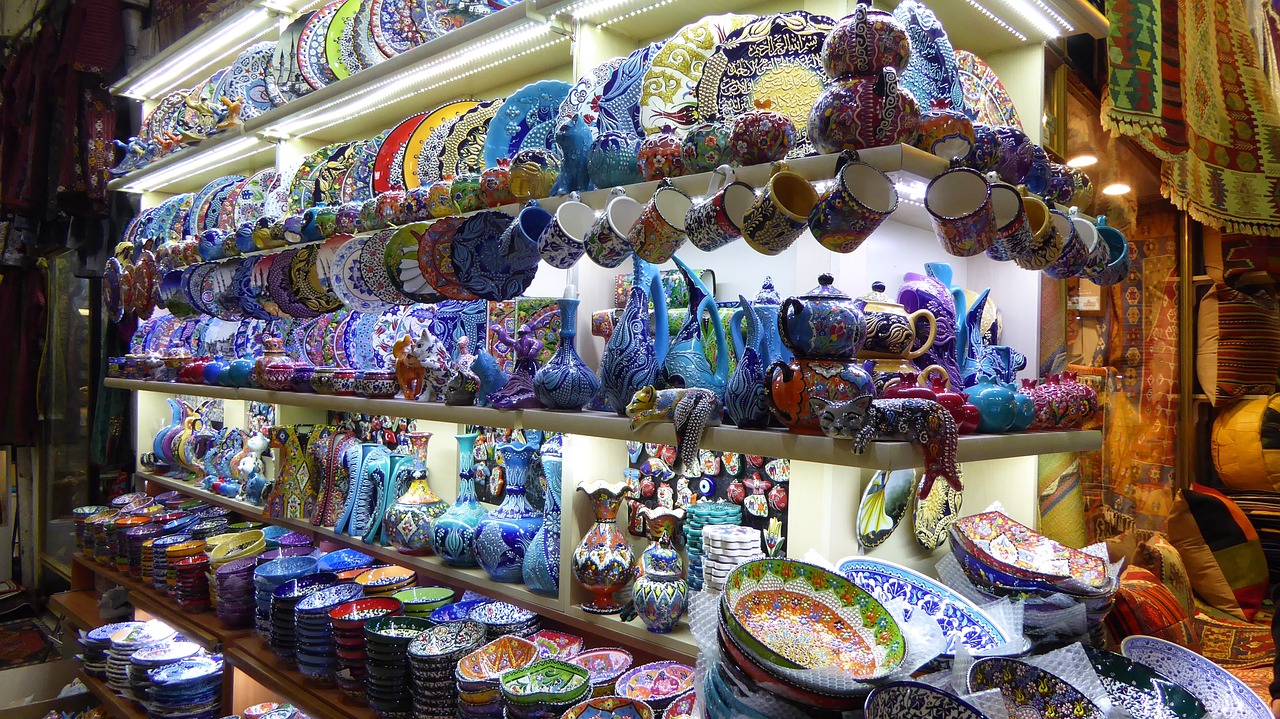 istanbul big bazar souvenirs free photo