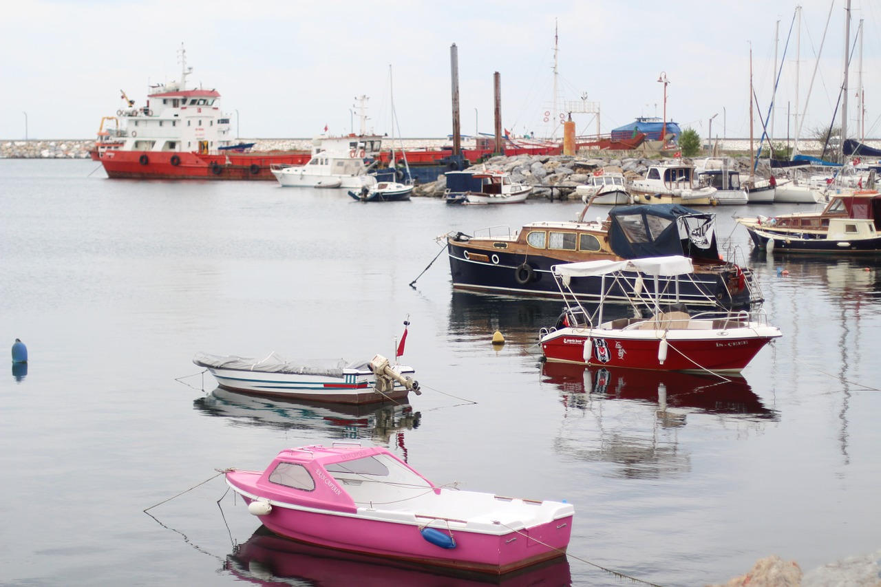 istanbul coast boats free photo