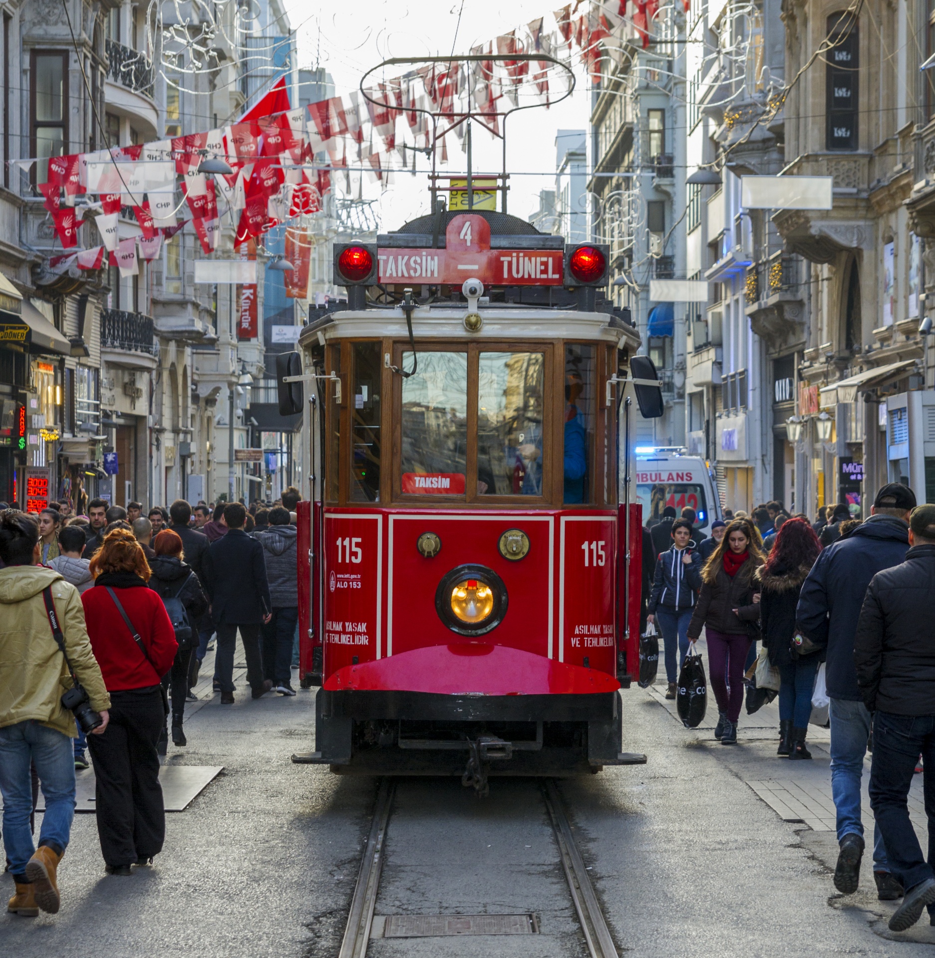 istiklal caddesi turkey taksim free photo