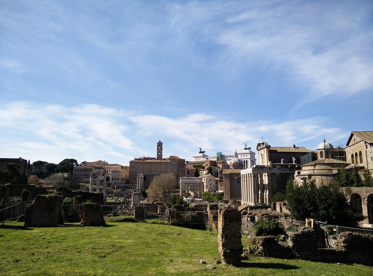 colosseum roman forum italy free photo