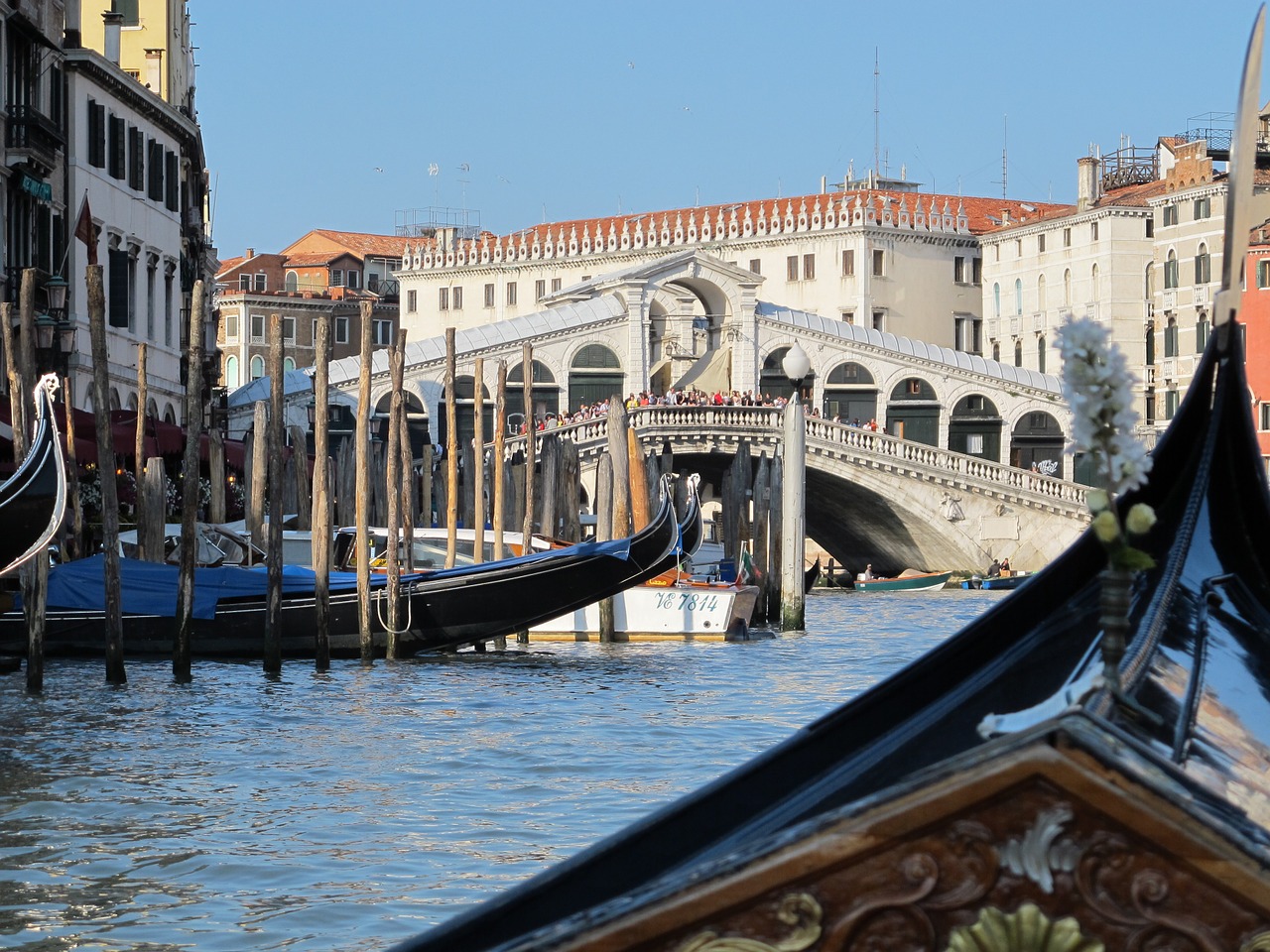 italy venice rialto bridge free photo