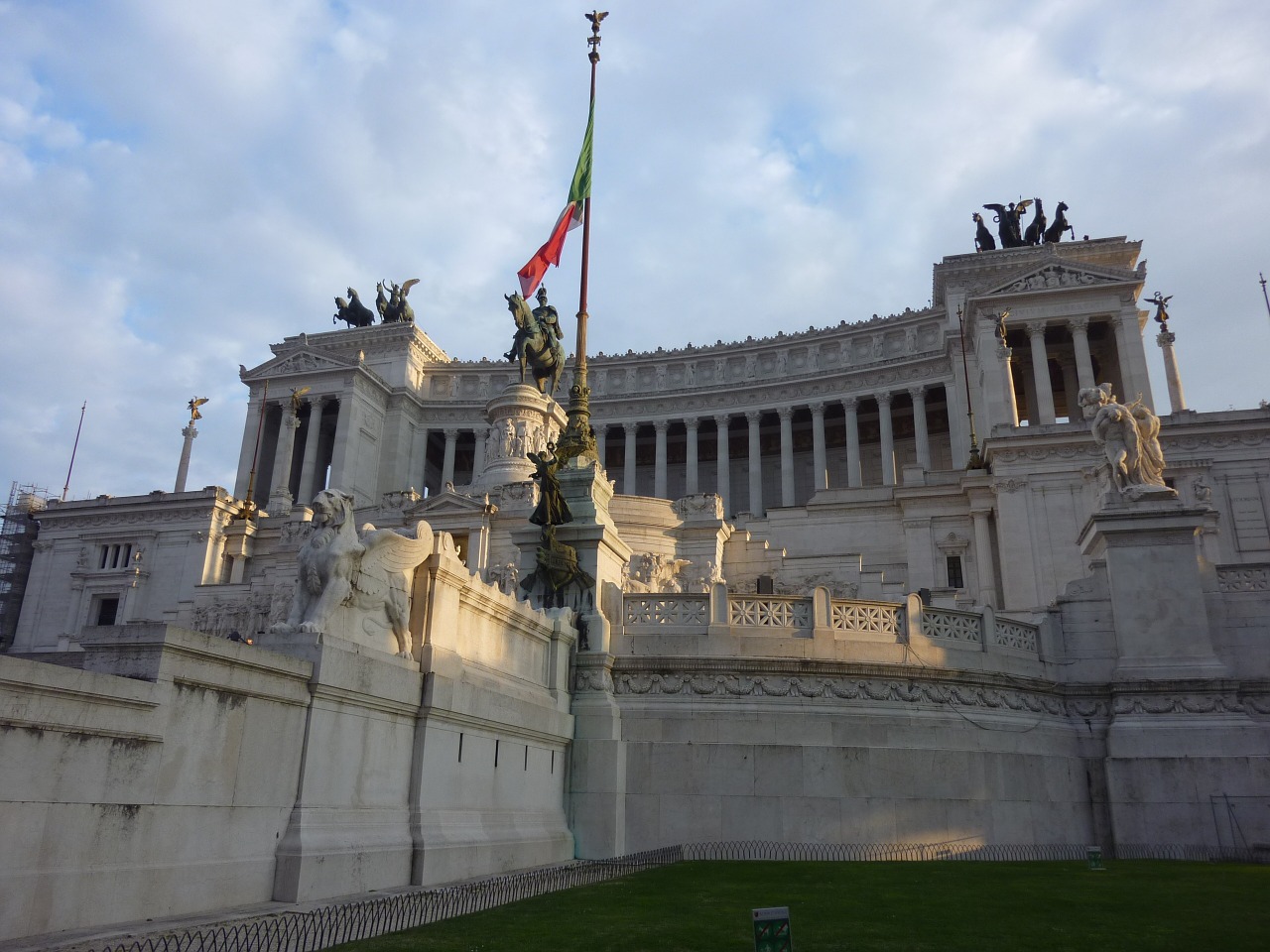 italy rome monumento free photo