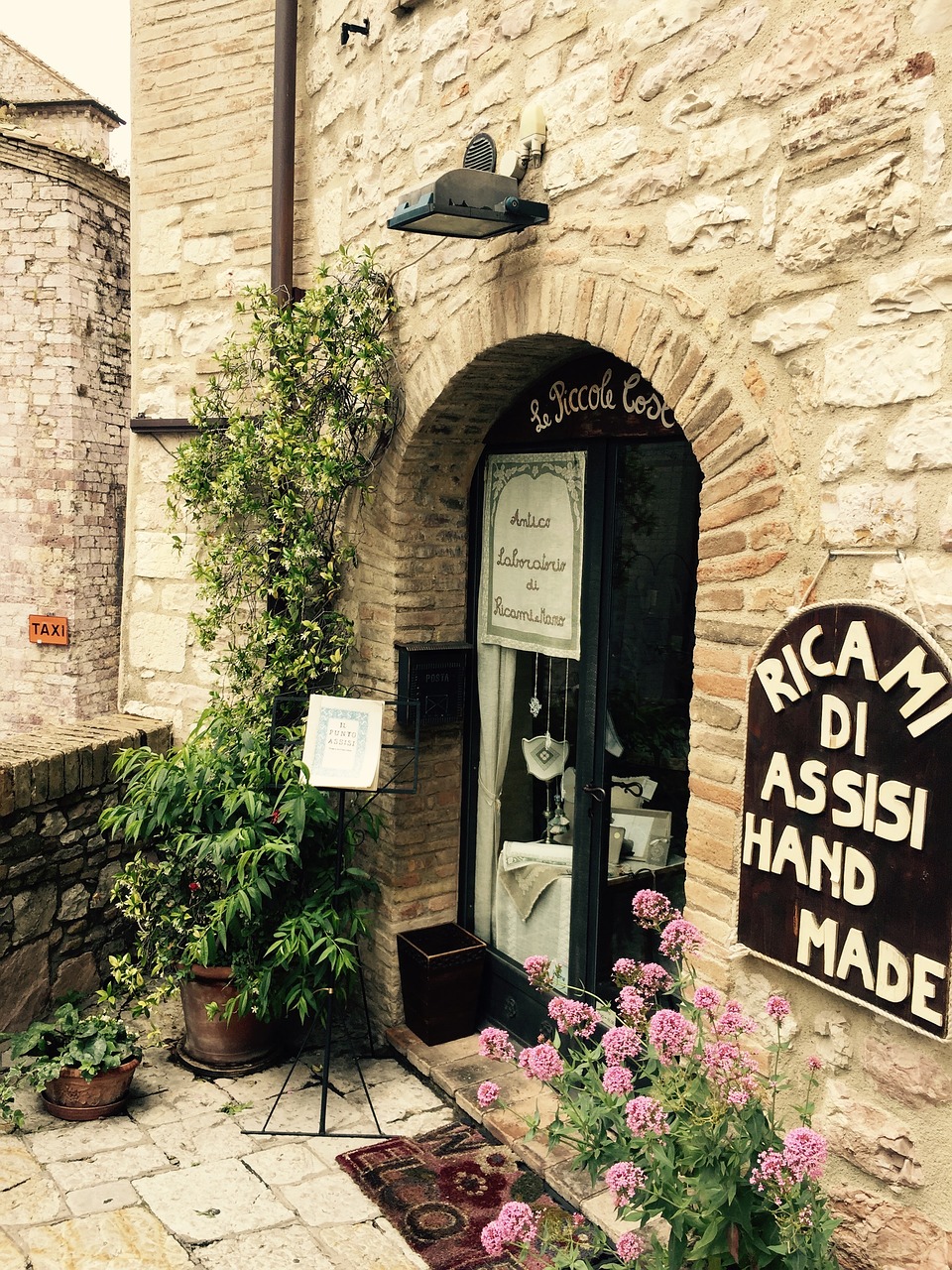 italy assisi villages free photo