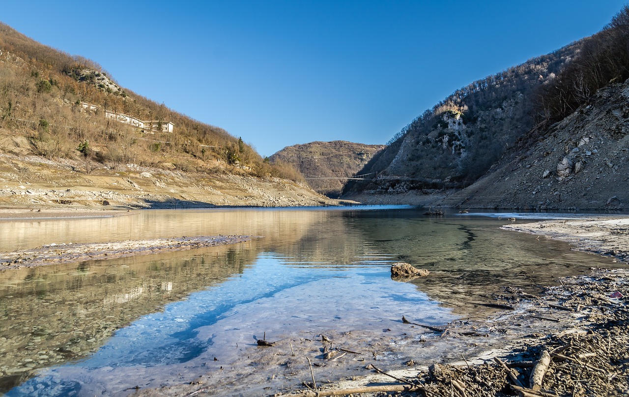 italy tuscany the lake of vagli free photo