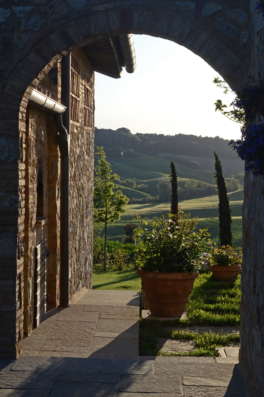 italy view arch free photo