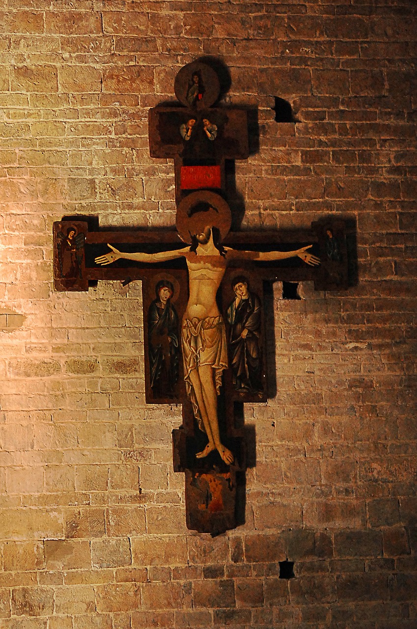 italy jesus cross free photo