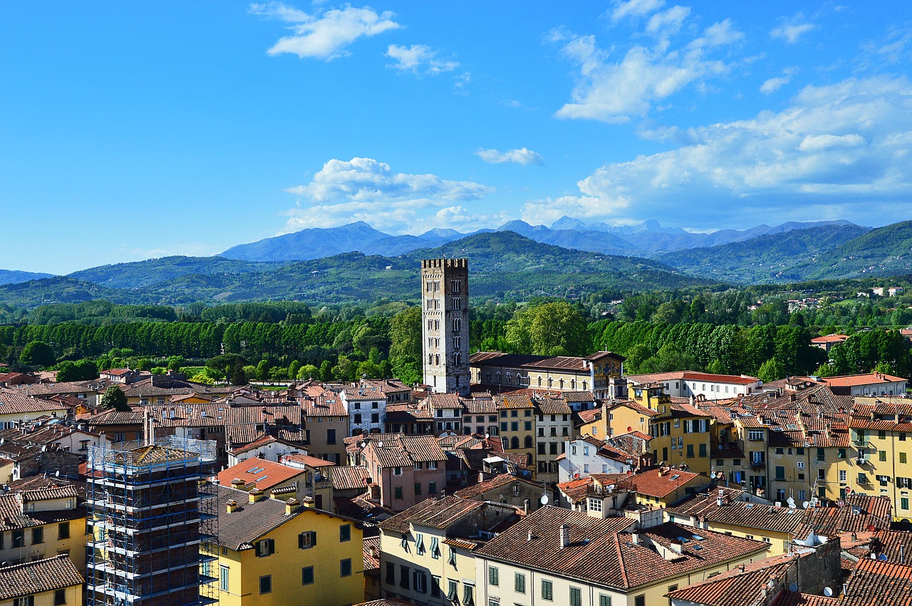 italy lucca old town free photo