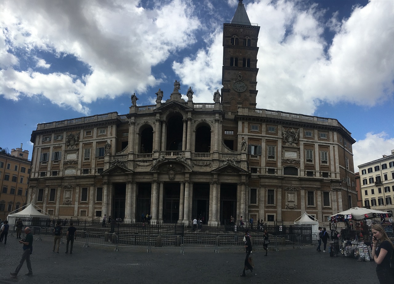 italy piazza del sol sky free photo