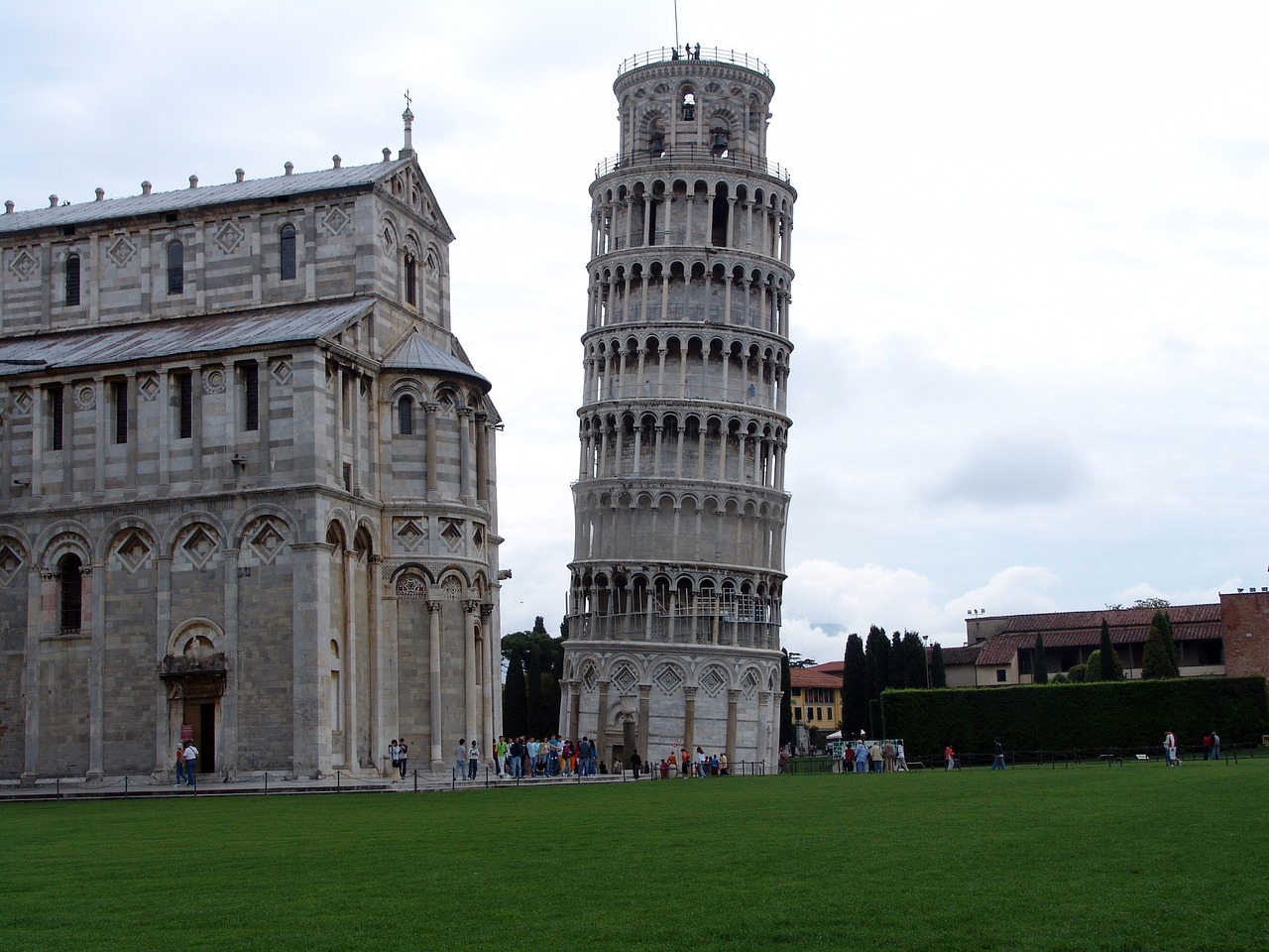 italy pisa leaning tower free photo