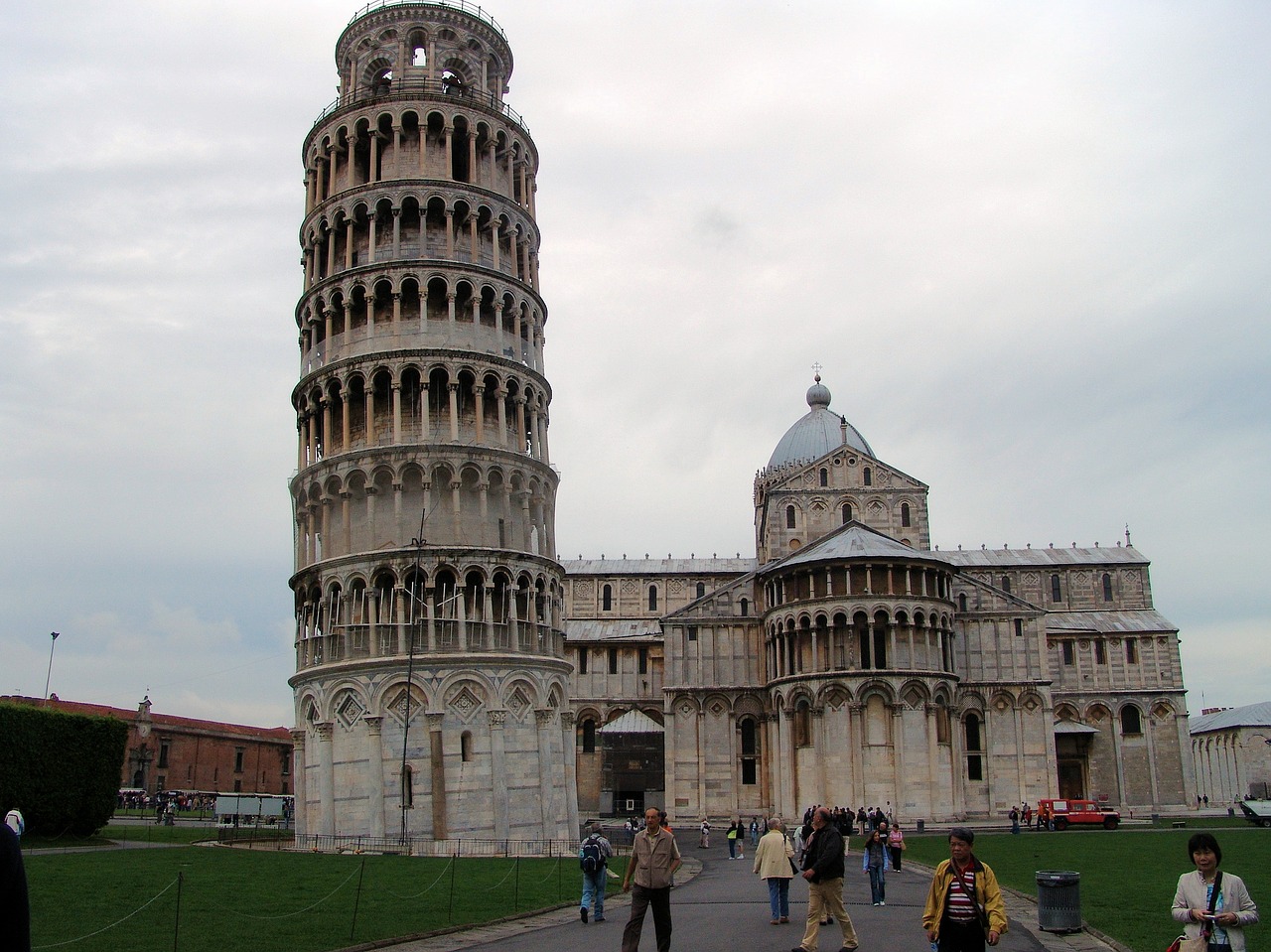 italy pisa leaning tower free photo