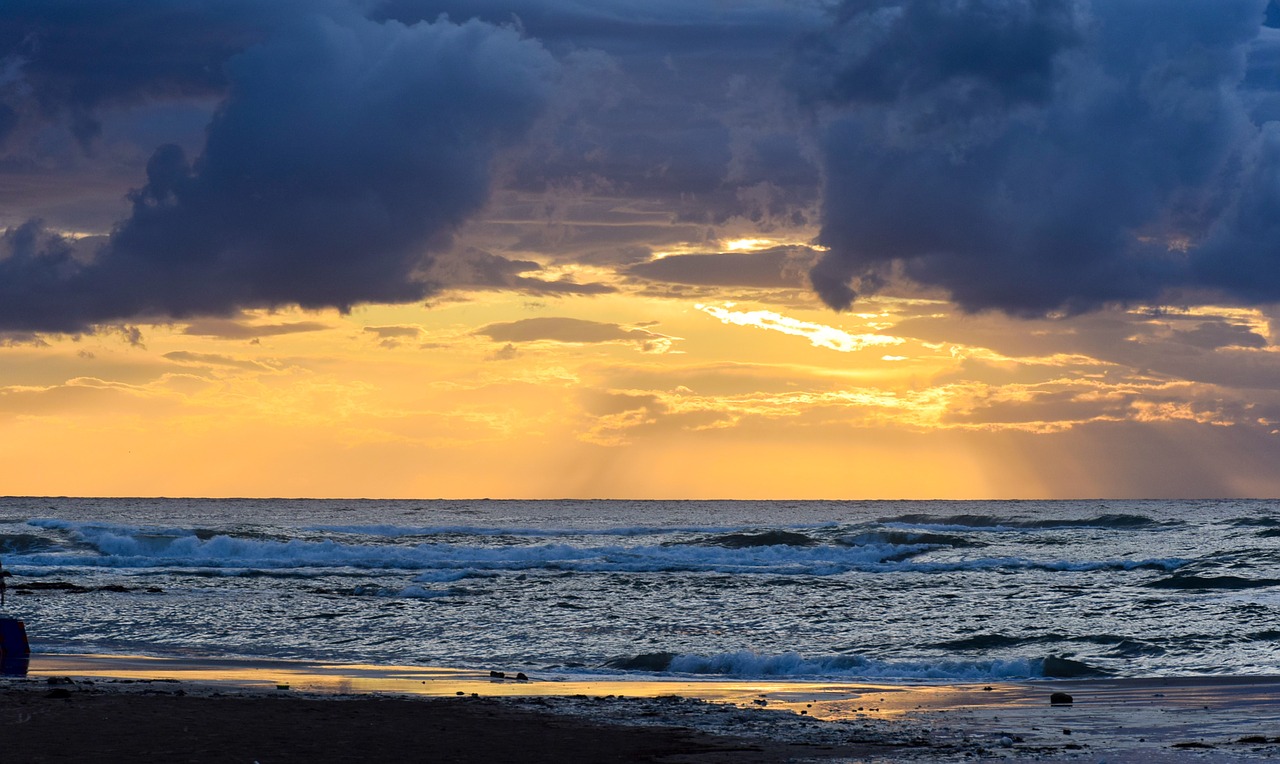 italy sunset lights free photo